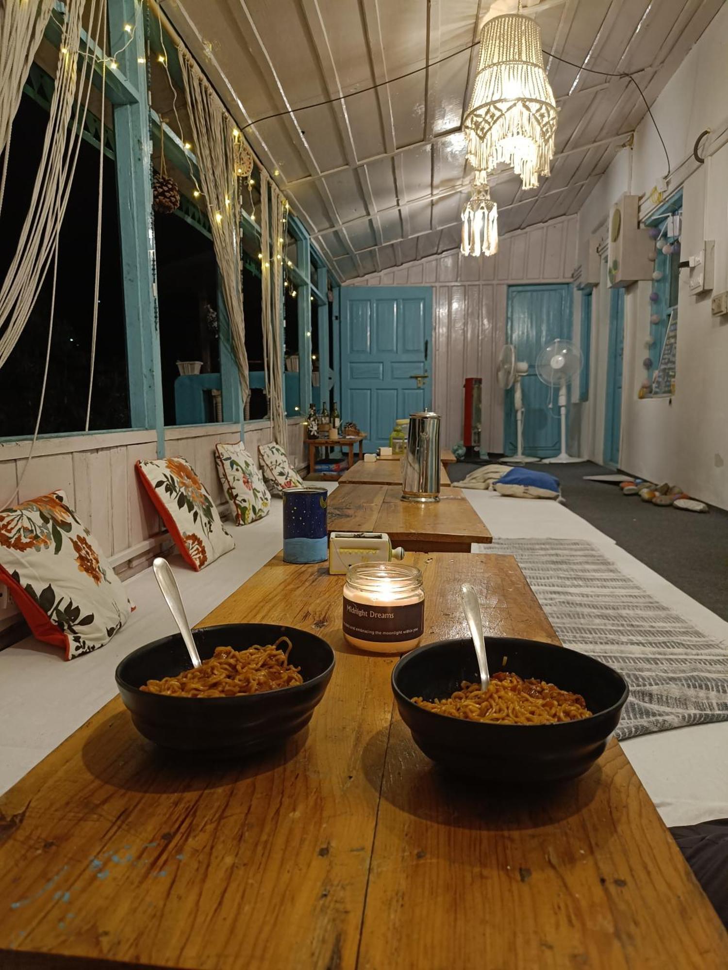 The Nook, Sainj旅舍 外观 照片